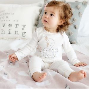 NWT Mud Pie Floral Swan Two Piece Set